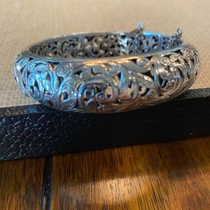 Silpada B1829 "Forever Stunning"  Floral cut out Bangle Bracelet